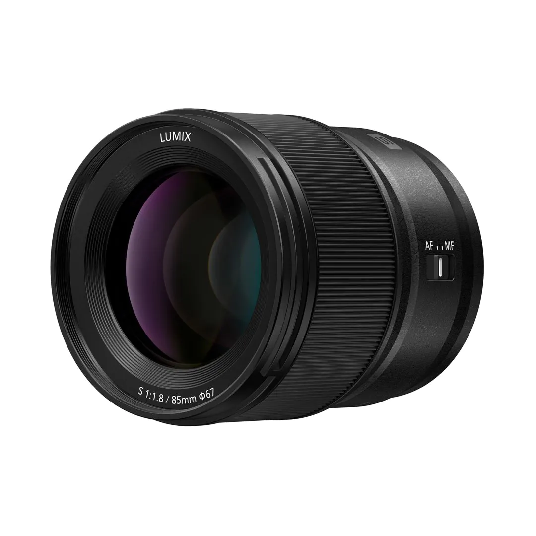 Lumix L-Mount S 85mm f/1.8 Fixed Focal Length Lens, Aperture Range: f/1.8 to f/22, Linear AF Motor, Dust, Splash and Freeze-Resistant Design (S-S85MGC, Black)